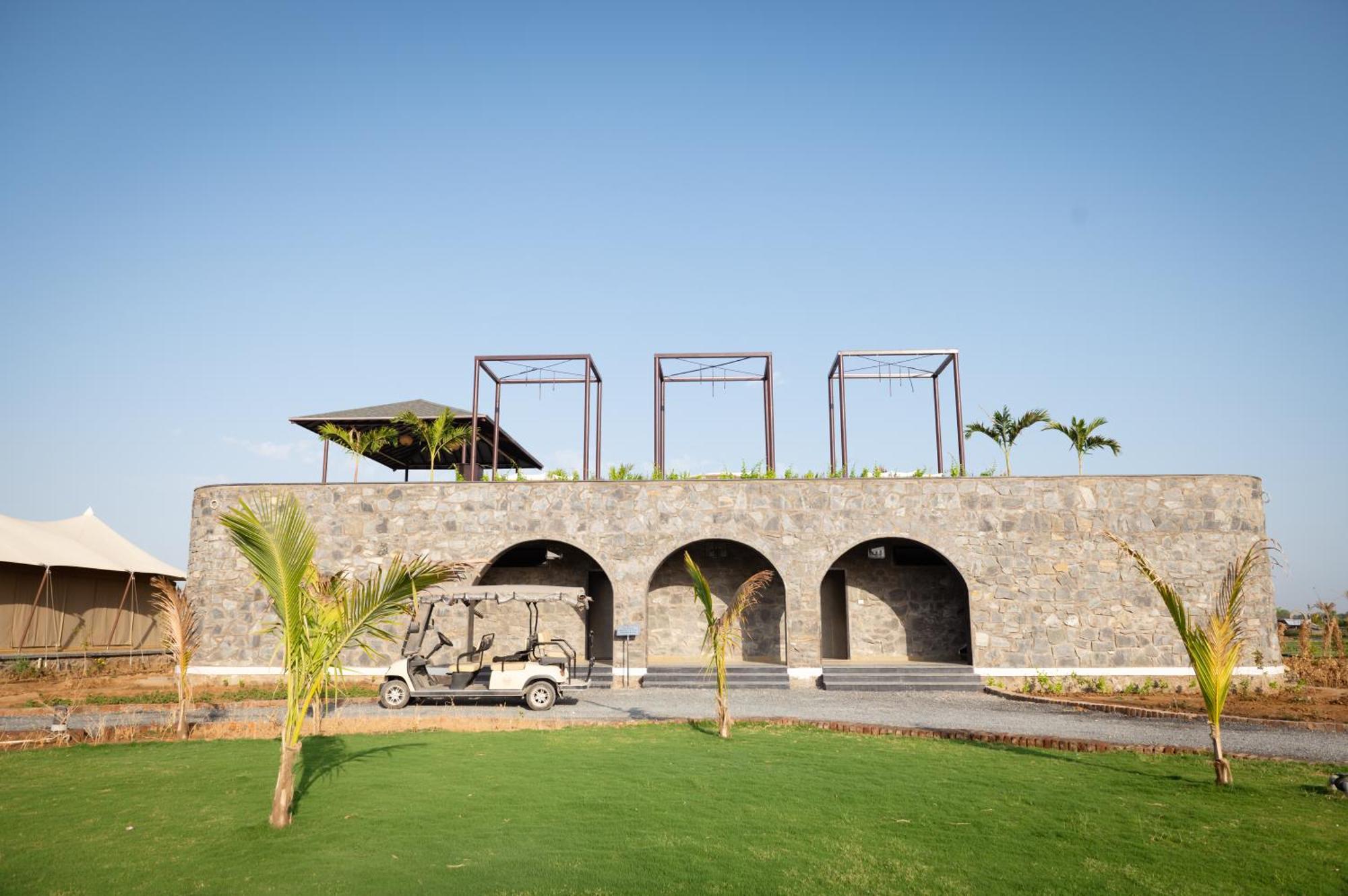 فندق Sangam Farms بهيلوارة المظهر الخارجي الصورة